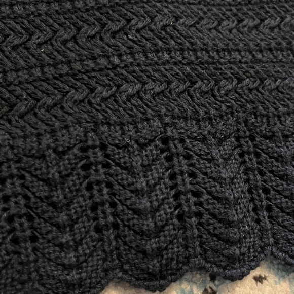 Abercrombie & Fitch Black Crochet Vest - Picture 13 of 14